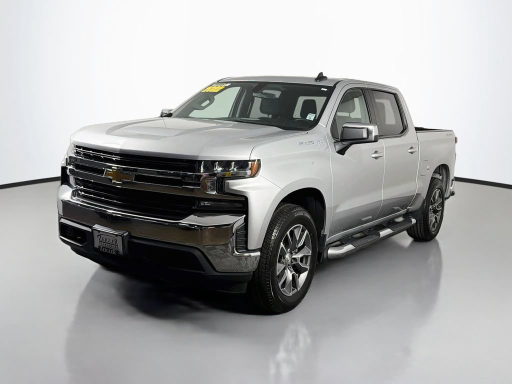 Used 2022 Chevrolet Silverado 1500 LT AWD/4WD image 3