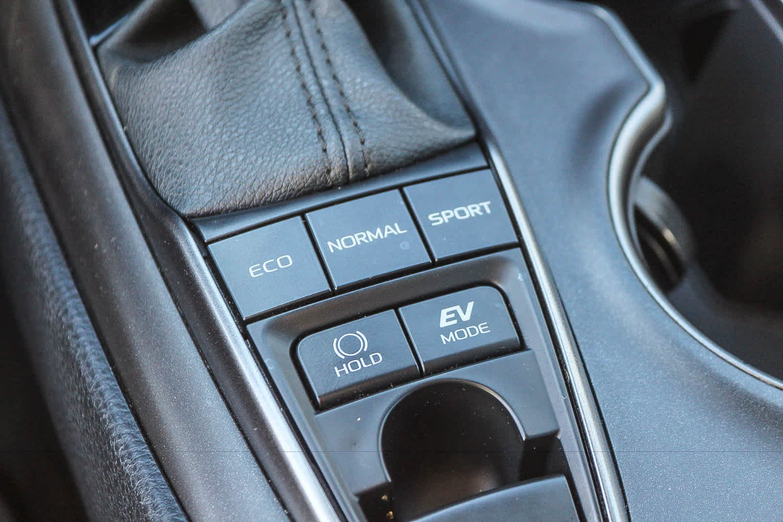 Used 2022 Toyota Camry SE FWD image 33