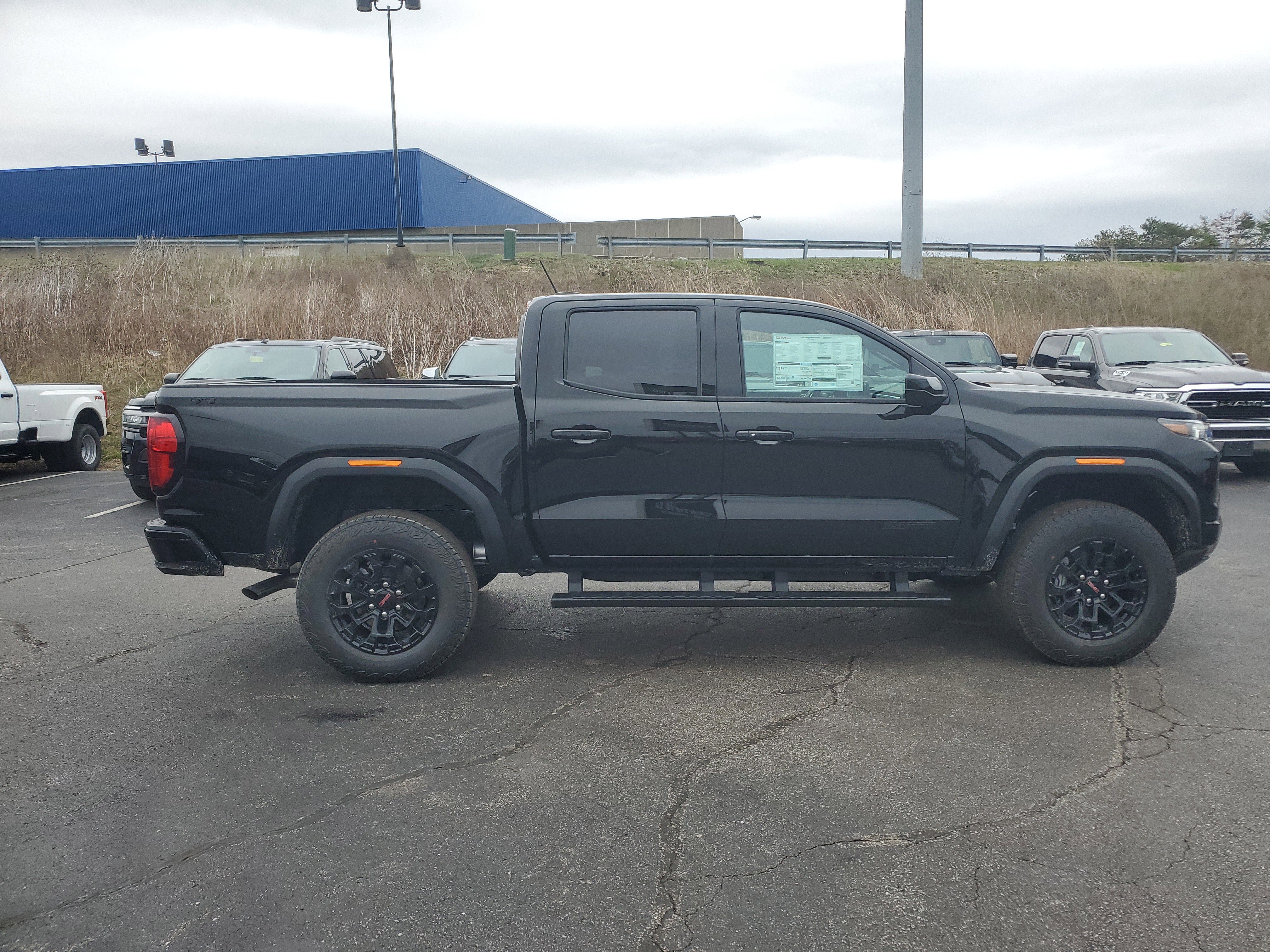 New 2026 GMC Canyon Elevation w/ Convenience Package image 3