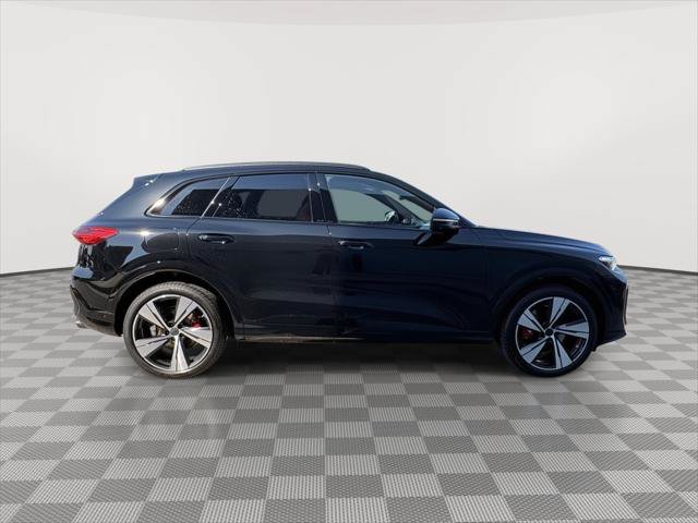 New 2026 Audi SQ5 Prestige AWD/4WD image 6