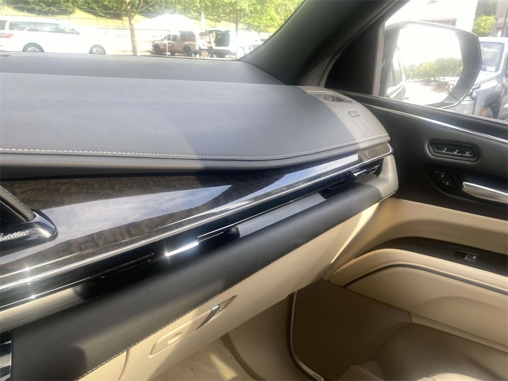 Used 2024 Cadillac Escalade Premium Luxury image 44
