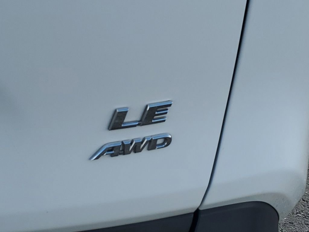 Used 2024 Toyota RAV4 LE image 7