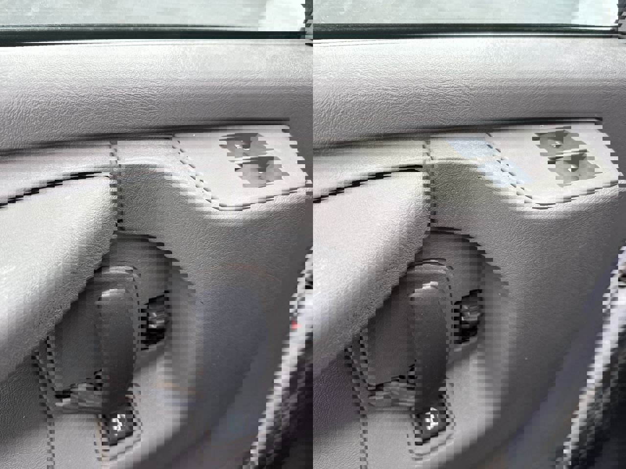 Used 2014 Chevrolet Express 3500 image 13