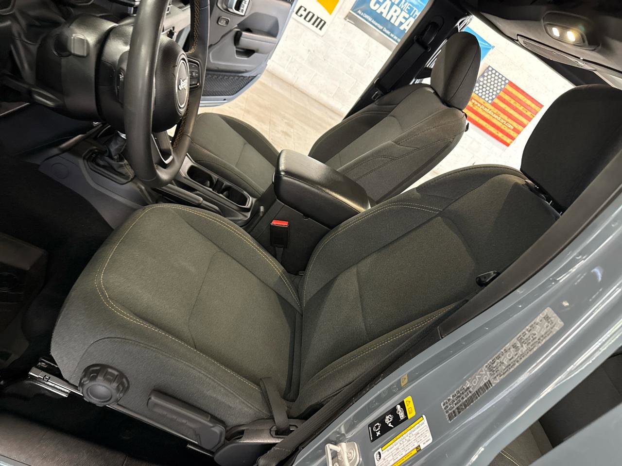 Used 2024 Jeep Wrangler Unlimited image 9
