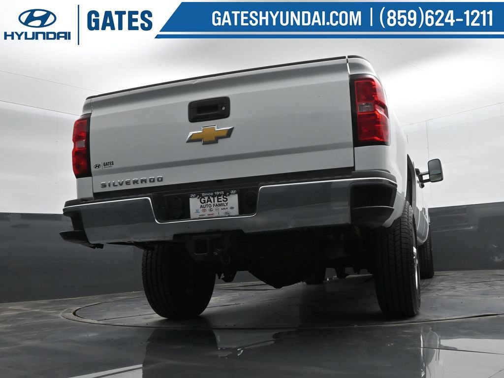 Used 2017 Chevrolet Silverado 3500 W/T AWD/4WD image 33