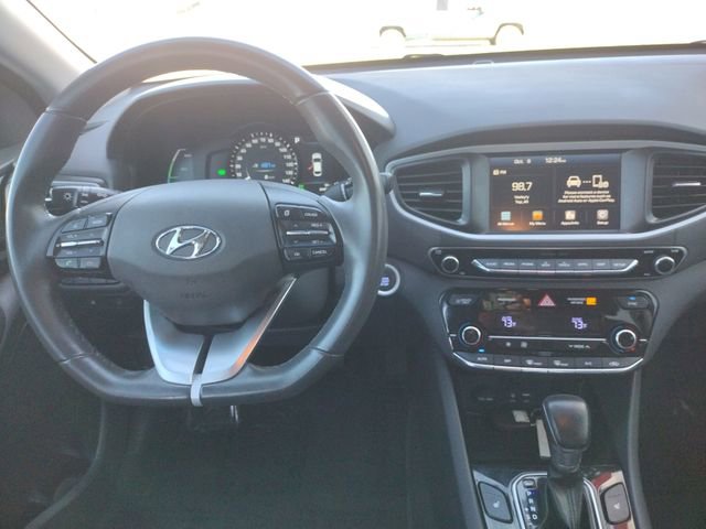 Used 2017 Hyundai Ioniq SEL image 15