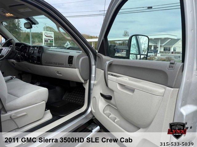 Used 2011 GMC Sierra 3500 SLE w/ SLE Preferred Package AWD/4WD image 30
