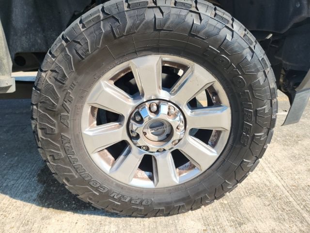 Used 2019 Ford F250 Platinum w/ Platinum Ultimate Package AWD/4WD image 12