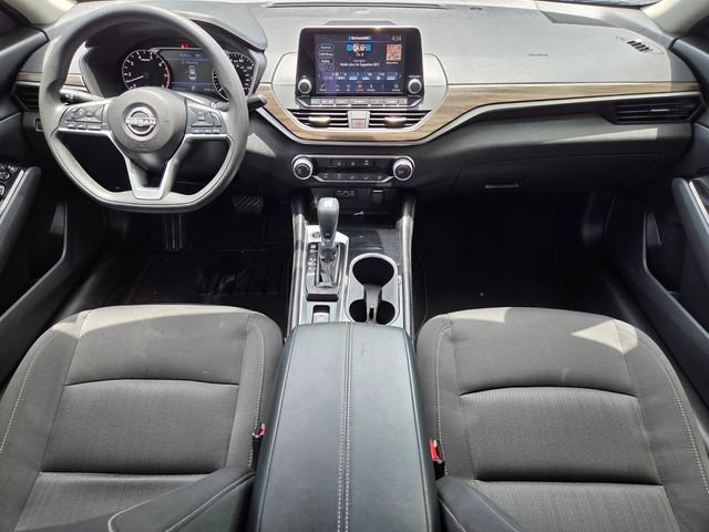 Used 2023 Nissan Altima 2.5 SV AWD/4WD image 17