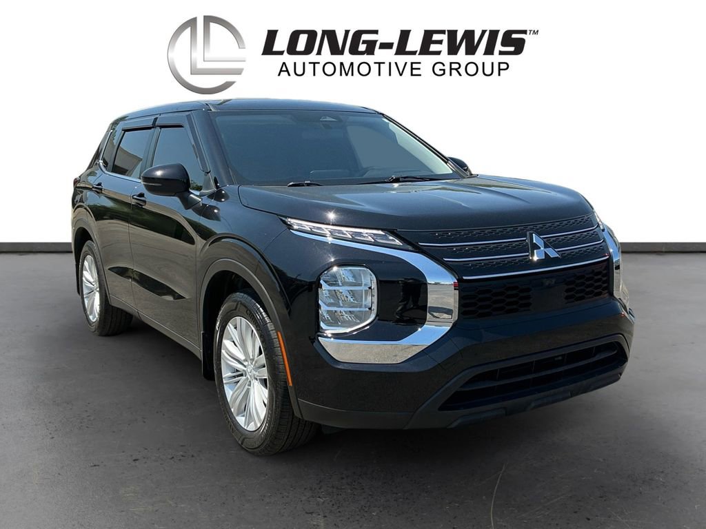 Used 2023 Mitsubishi Outlander ES FWD image 10