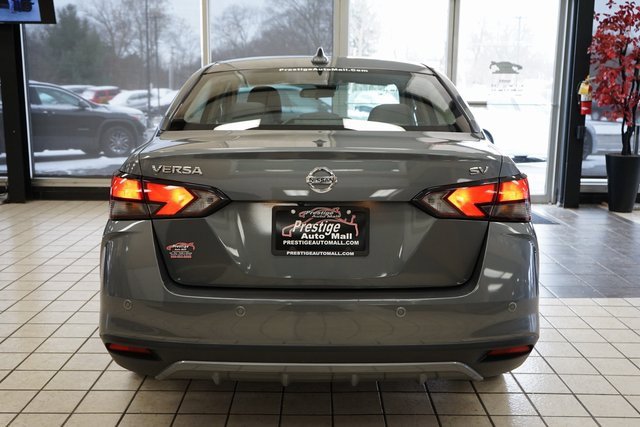 Used 2021 Nissan Versa SV image 14