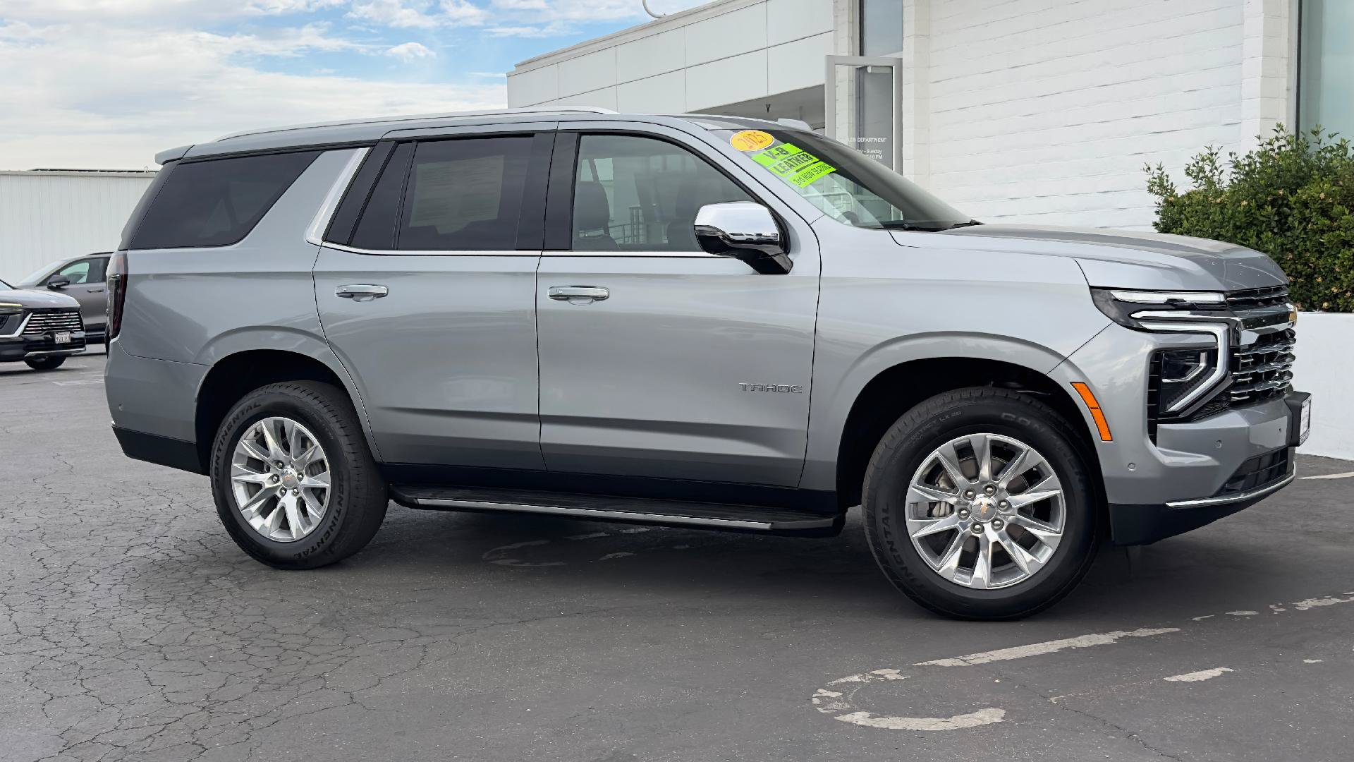 Used 2025 Chevrolet Tahoe Premier RWD image 2