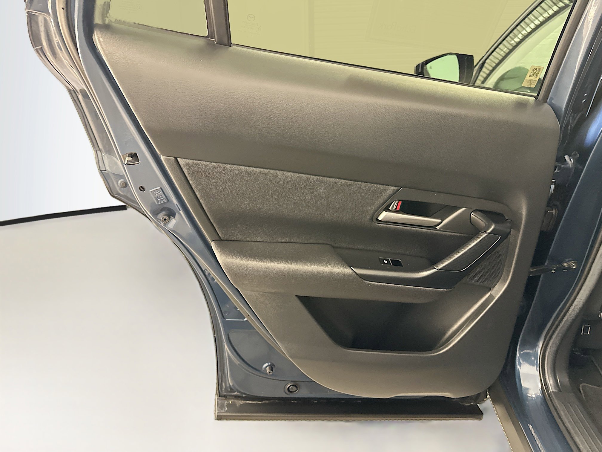 Used 2025 MAZDA CX-50 AWD 2.5 Hybrid w/ Premium Pkg image 28