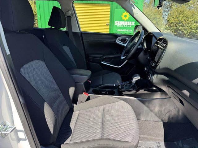 Used 2023 Kia Soul S image 9