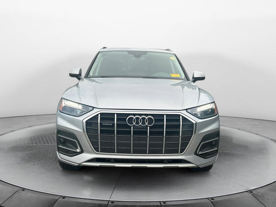 Used 2021 Audi Q5 2.0T Premium Plus w/ Premium Plus Package AWD/4WD image 2