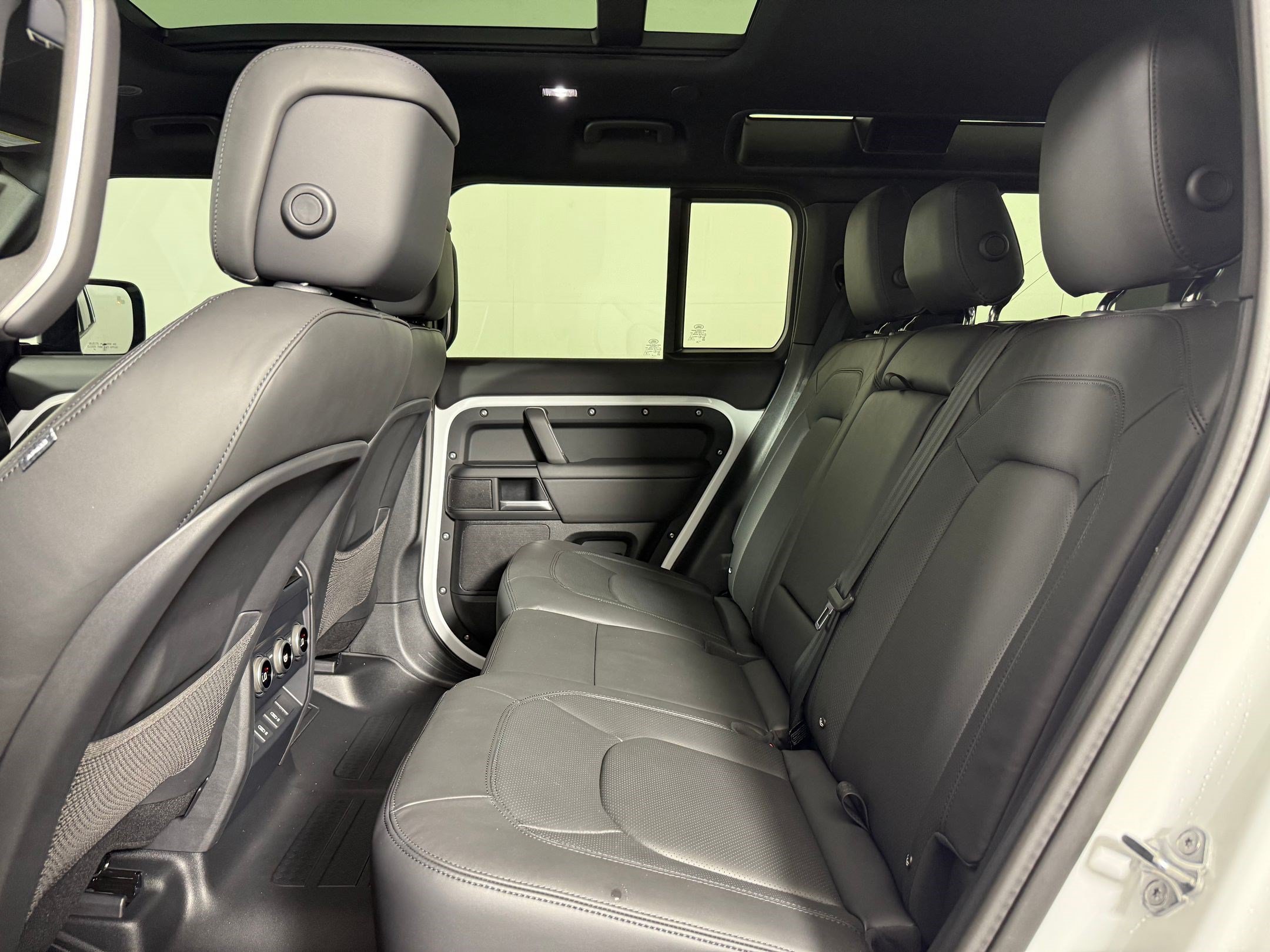 New 2026 Land Rover Defender 110 S AWD/4WD image 13