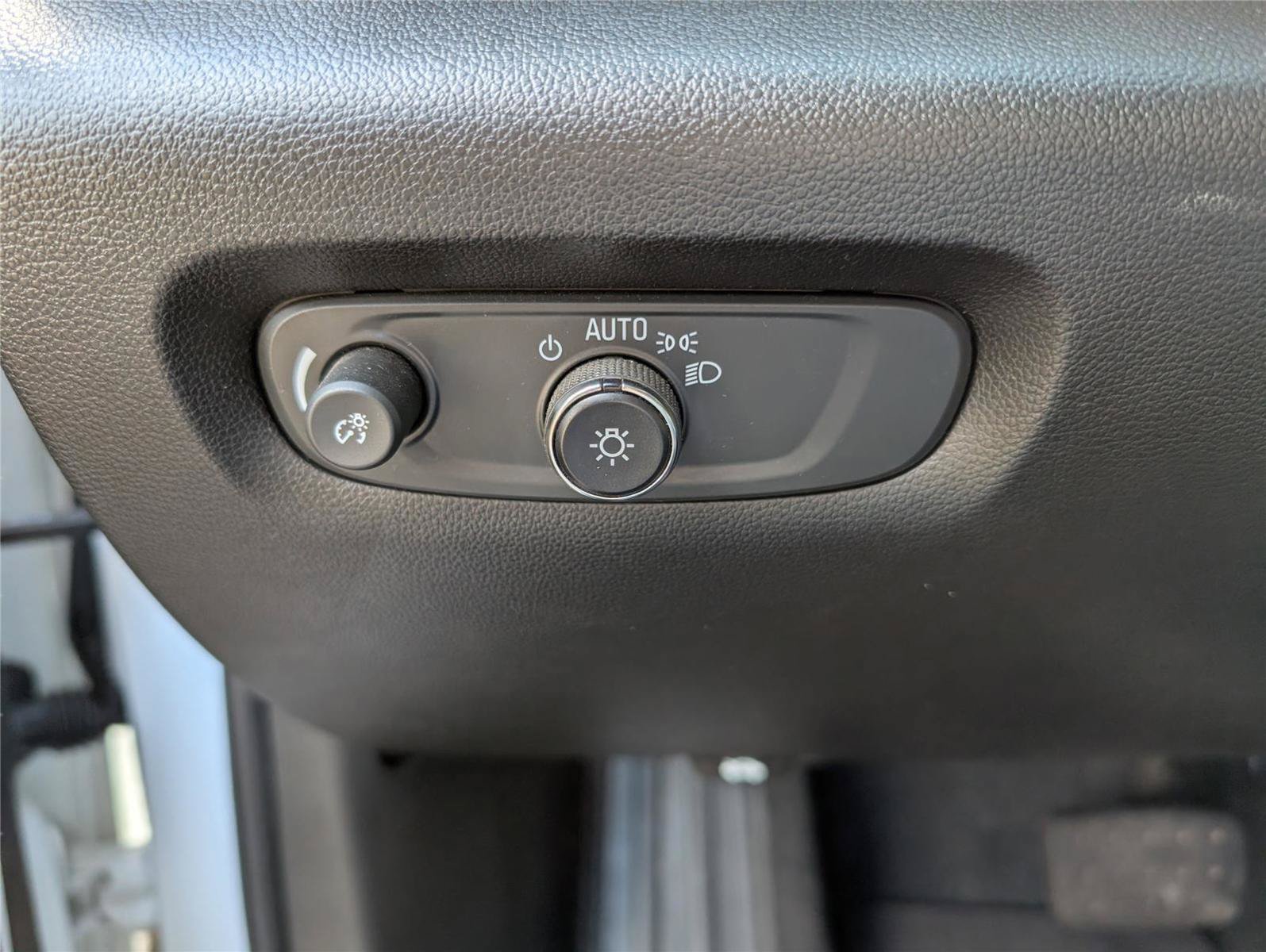 Used 2024 Chevrolet Traverse LS w/ Safety Package FWD image 30