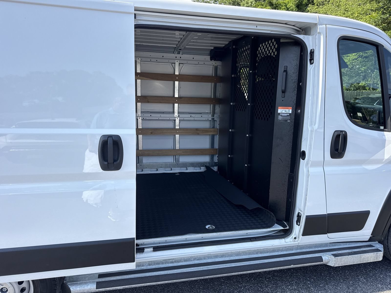 Used 2025 RAM ProMaster 2500 w/ U-Haul Equipment Group FWD image 29
