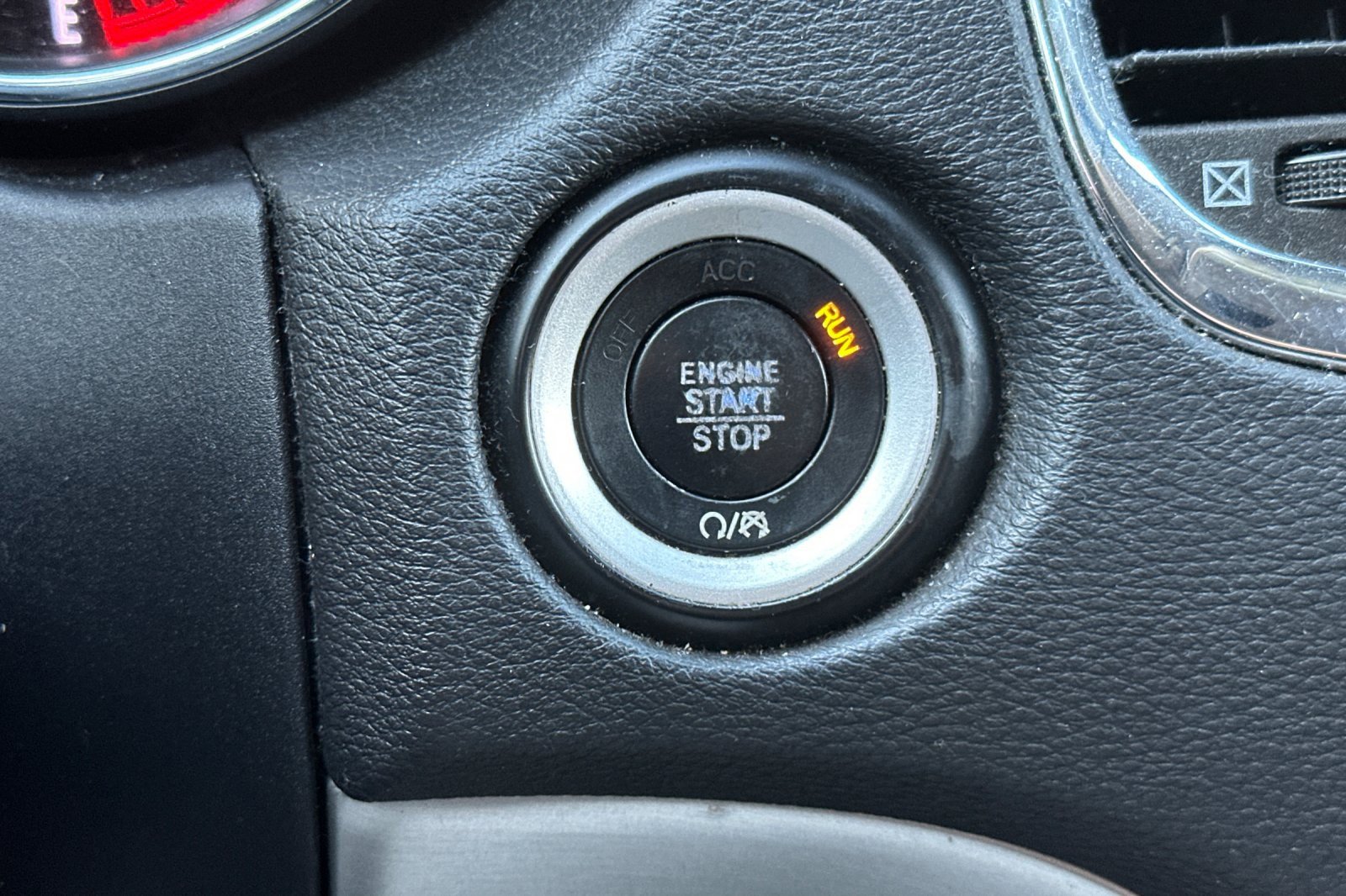 Used 2017 Dodge Durango SXT w/ 3rd Row Seating Group image 34