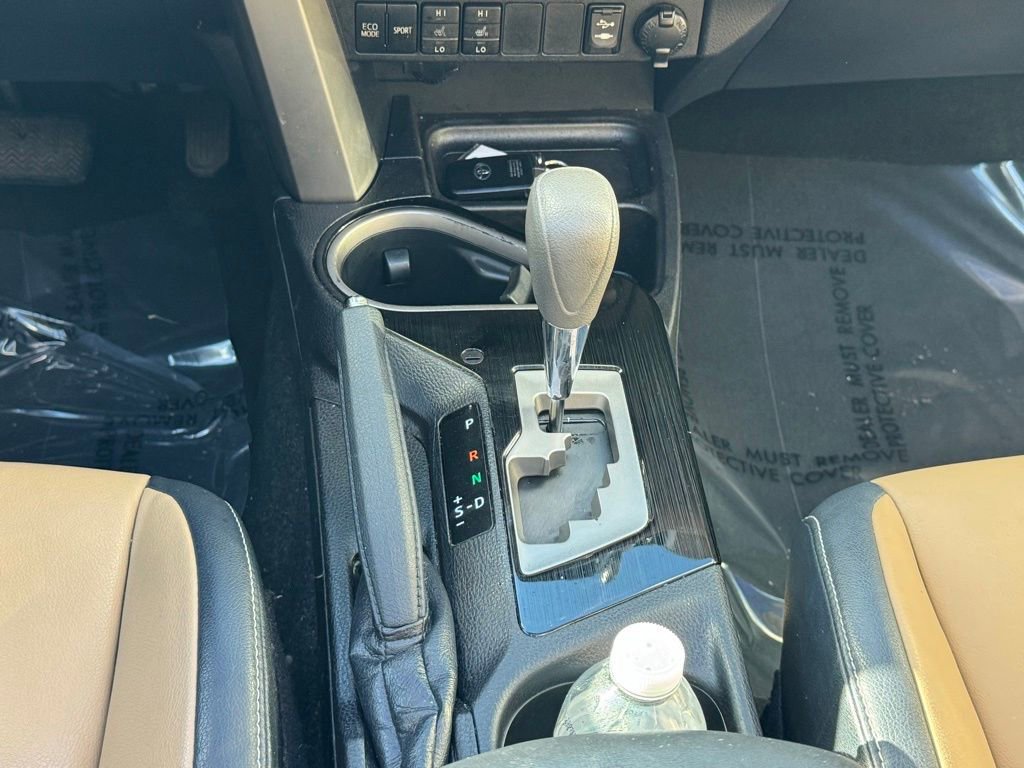 Used 2016 Toyota RAV4 Limited image 29