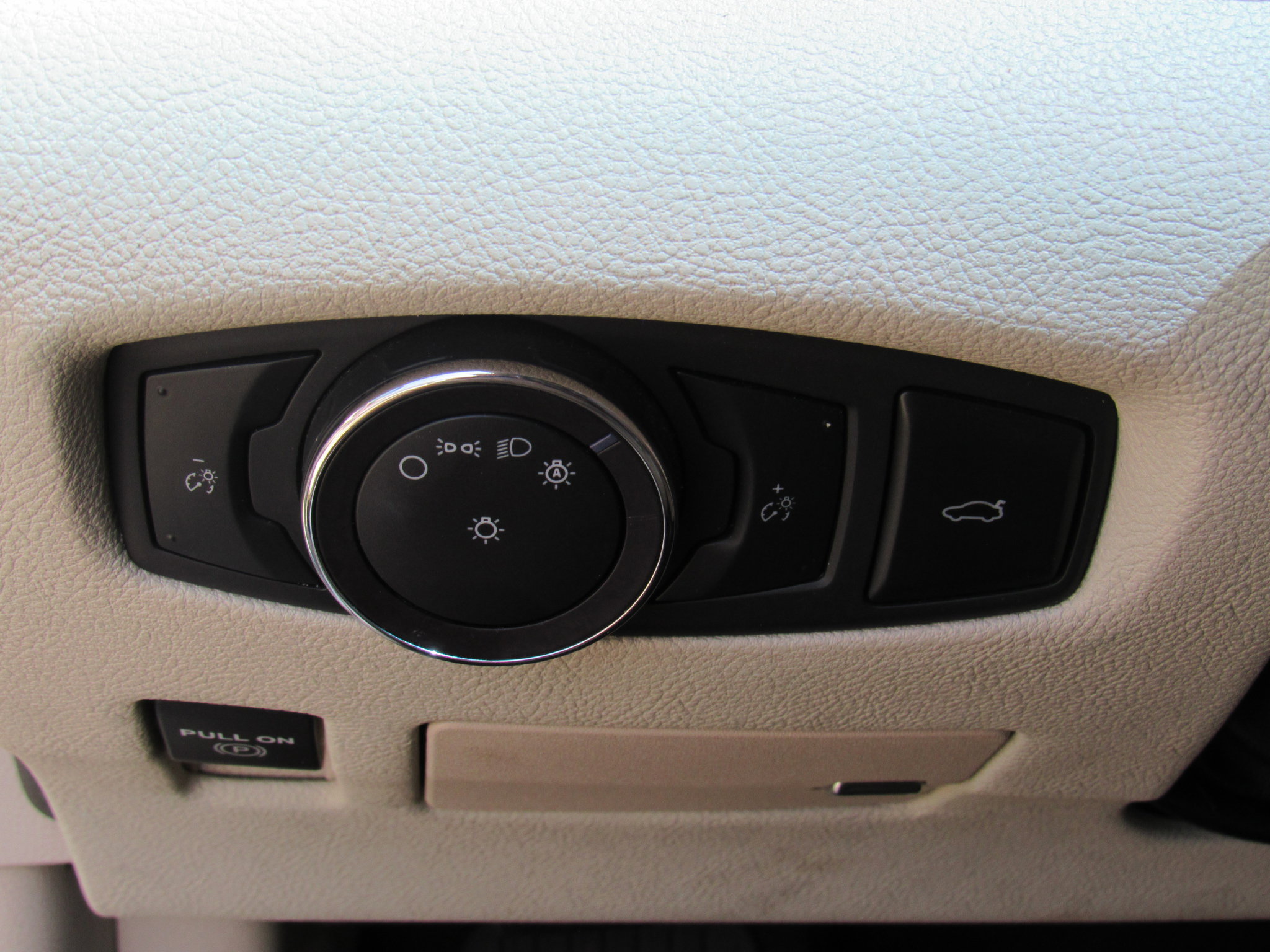 Used 2020 Lincoln Continental w/ Premium Package image 20