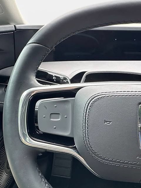 New 2026 Lincoln Nautilus Reserve AWD/4WD image 13