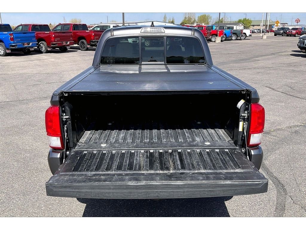Used 2017 Toyota Tacoma SR w/ Tow Package AWD/4WD image 11