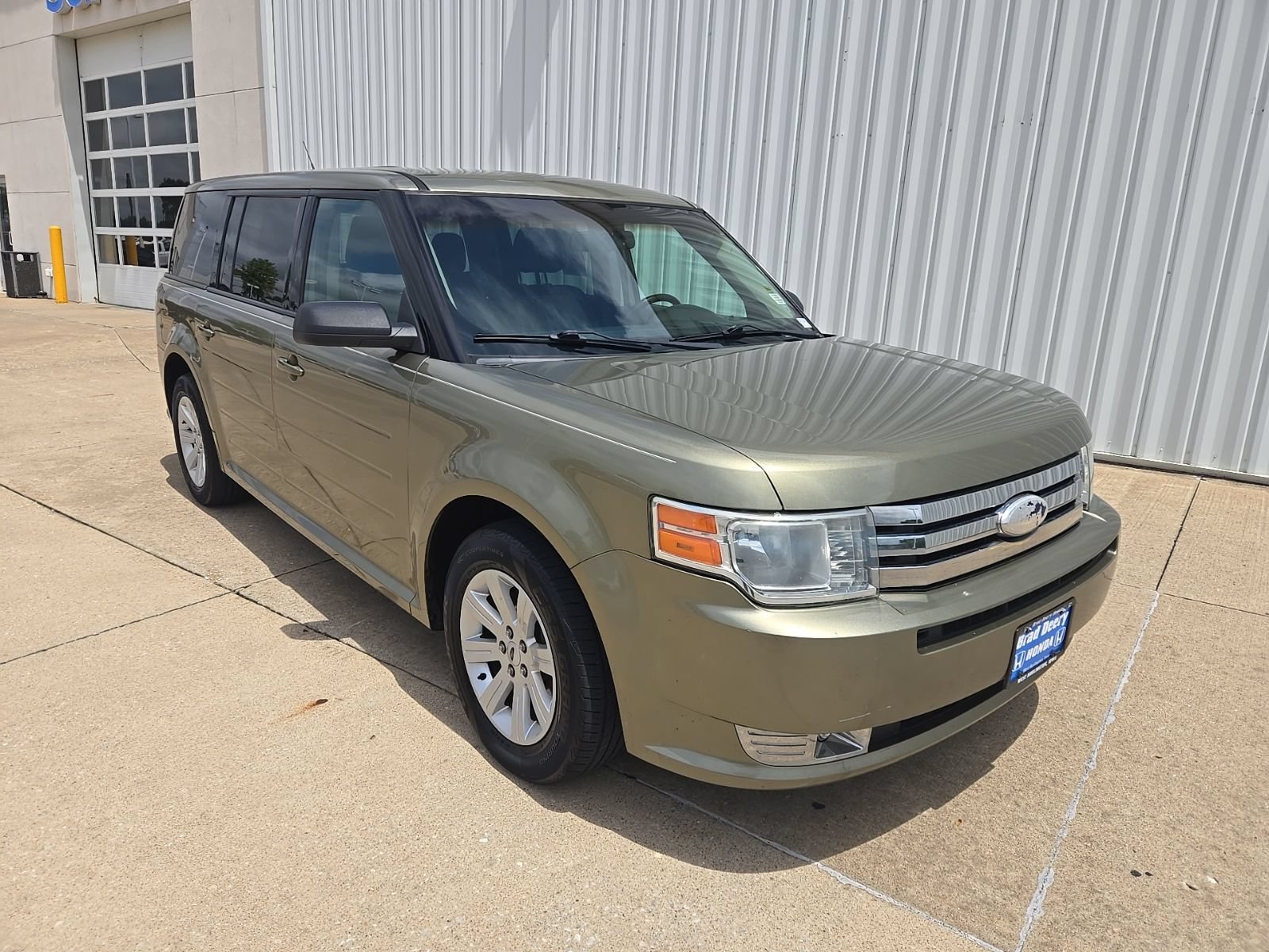 Used 2012 Ford Flex SE FWD image 2