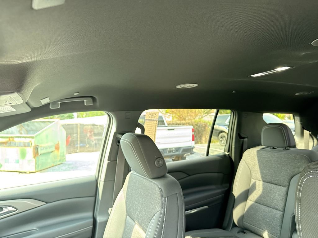 New 2026 Chevrolet Traverse LT FWD image 20