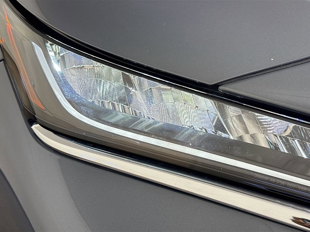 Used 2022 Toyota Venza LE image 36