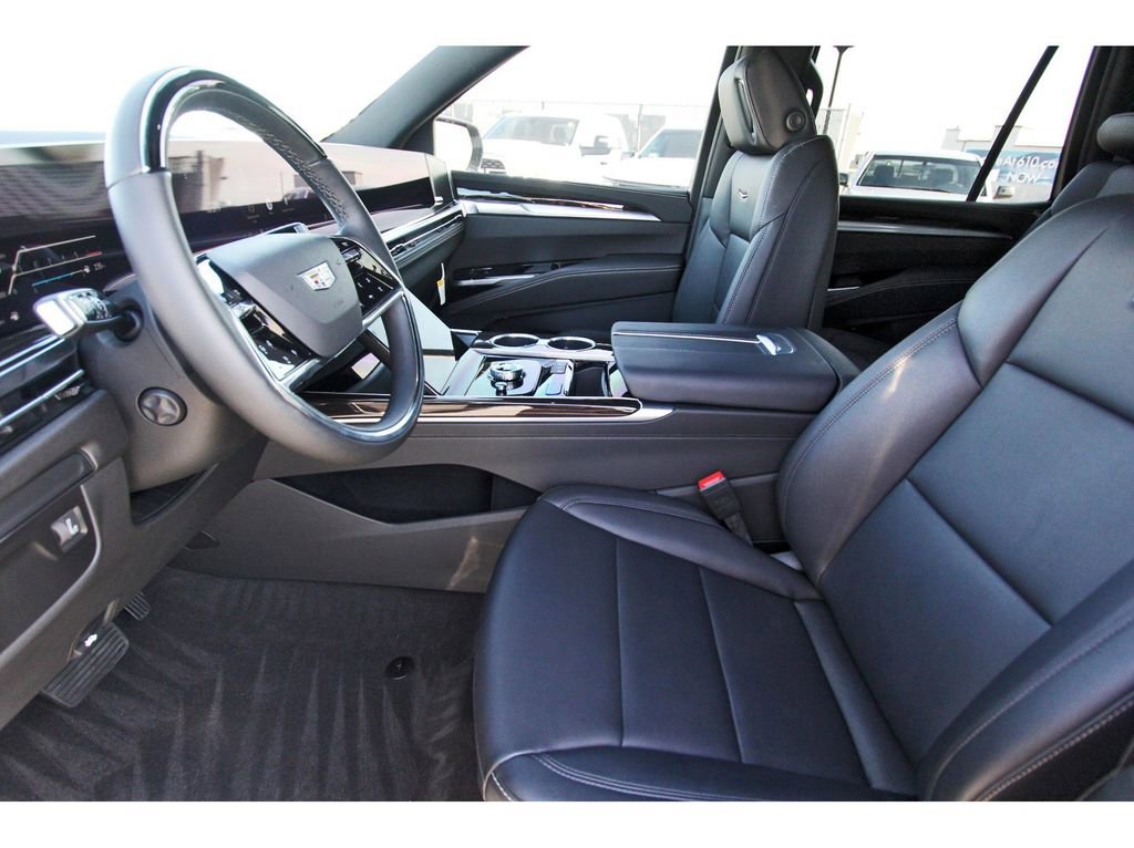 Used 2025 Cadillac Escalade Luxury image 6