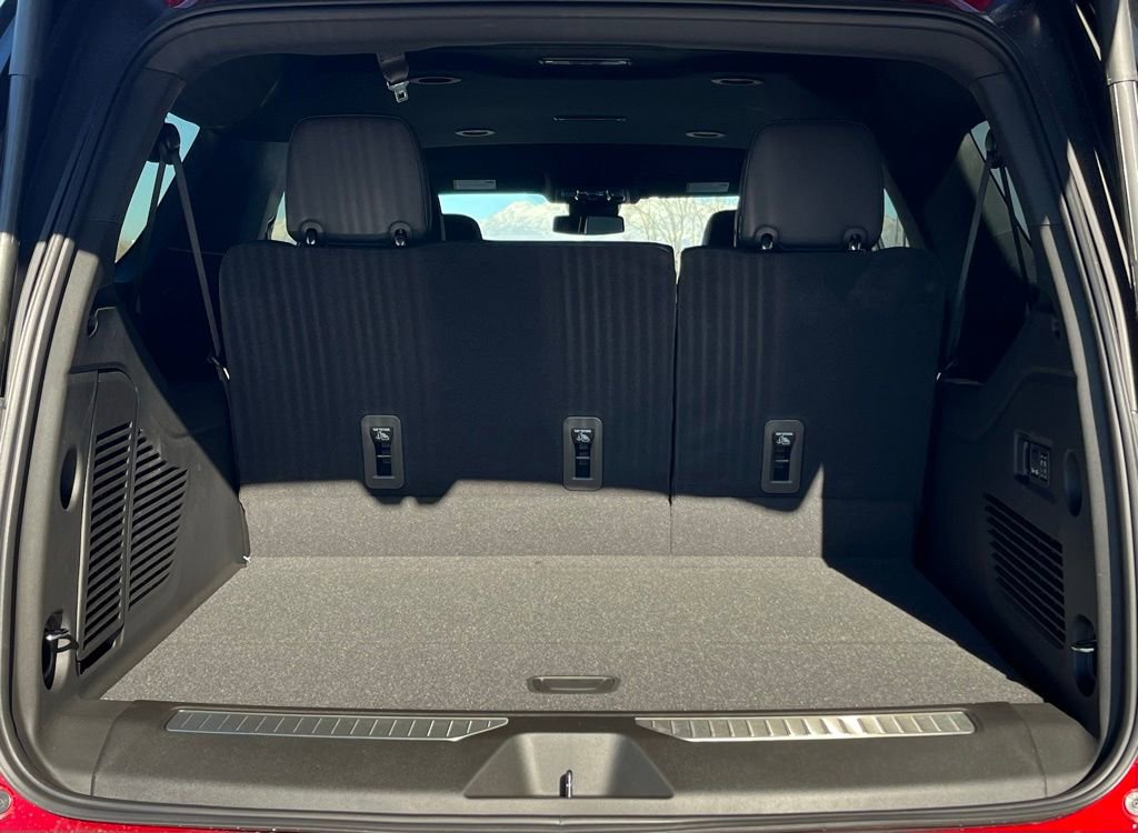 New 2026 Chevrolet Suburban RST w/ Comfort Package image 32