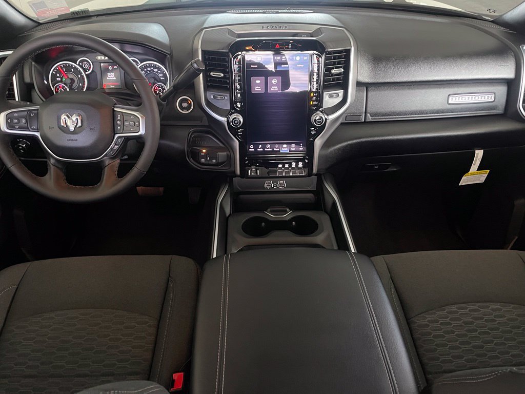 New 2027 RAM 3500 Big Horn AWD/4WD image 9