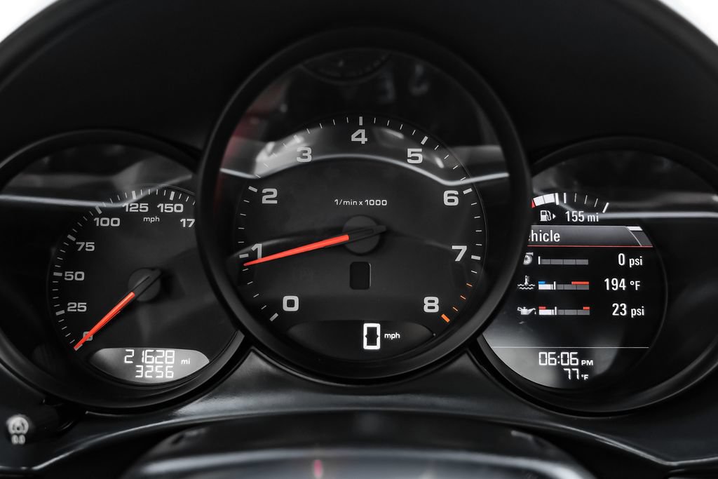 Used 2021 Porsche 718 Cayman RWD image 14
