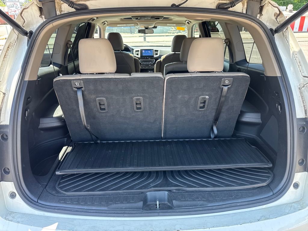 Used 2016 Honda Pilot Touring image 43