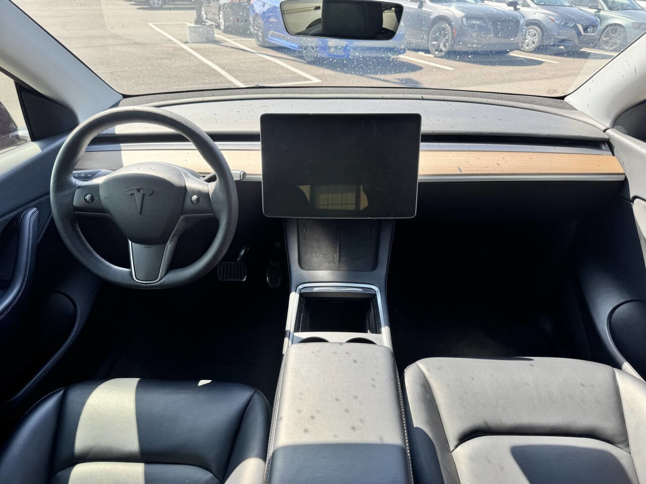 Used 2022 Tesla Model Y Long Range AWD/4WD image 16