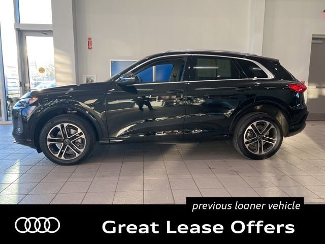 Certified 2025 Audi Q5 Premium w/ Convenience Package AWD/4WD image 4