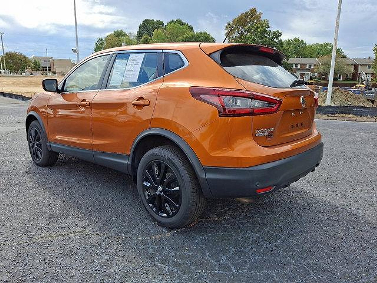 Used 2022 Nissan Rogue Sport S image 35