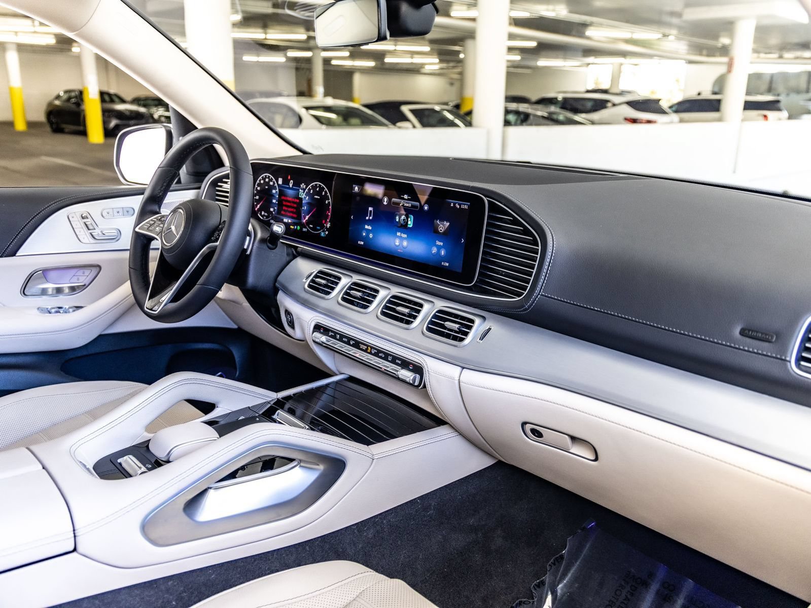 Used 2025 Mercedes-Benz GLE 450 4MATIC image 39