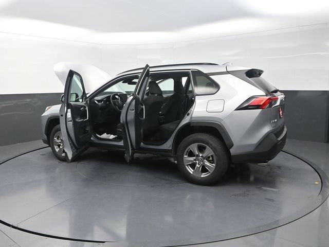 Used 2024 Toyota RAV4 XLE FWD image 43