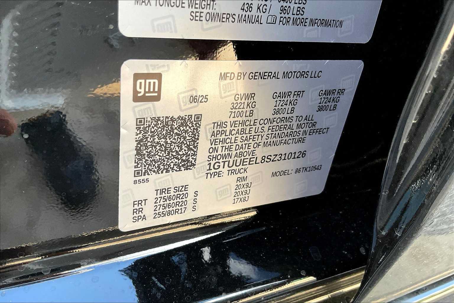 New 2025 GMC Sierra 1500 AT4 w/ AT4 Premium Package AWD/4WD image 17