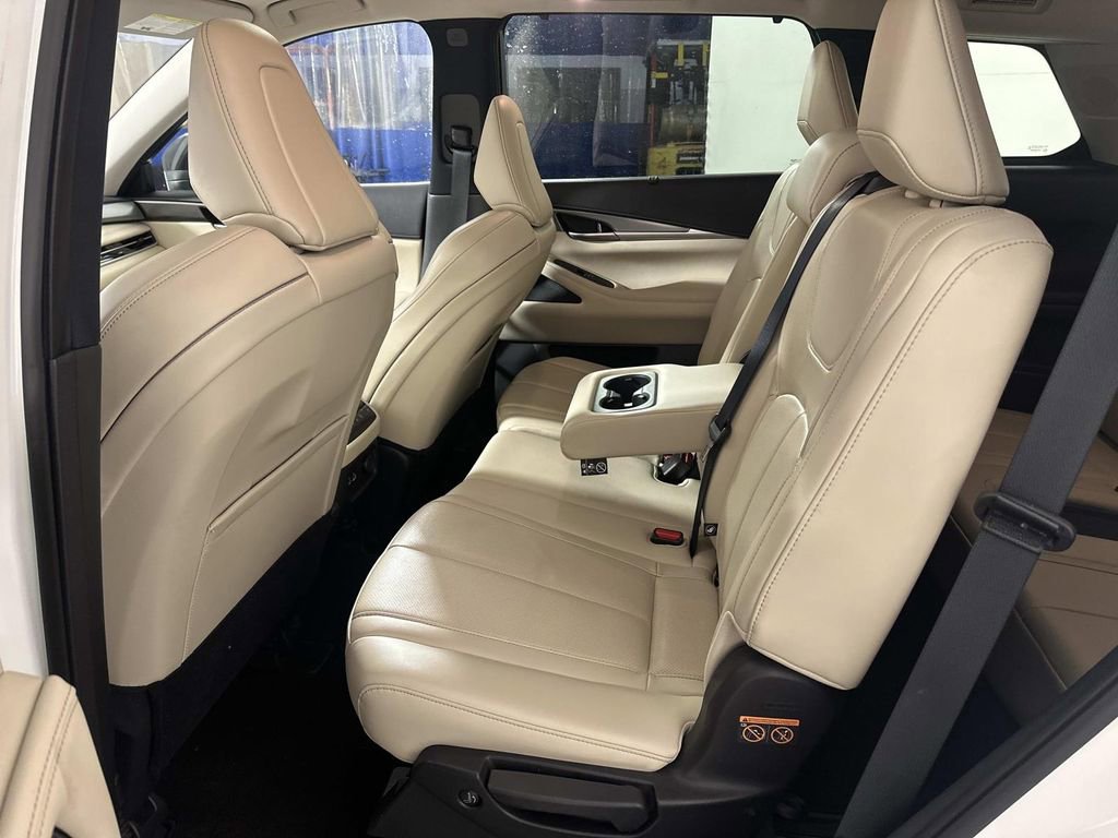 Used 2023 INFINITI QX60 Luxe w/ Cargo Package image 28