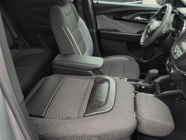 Used 2023 Chevrolet TrailBlazer LT AWD/4WD image 42