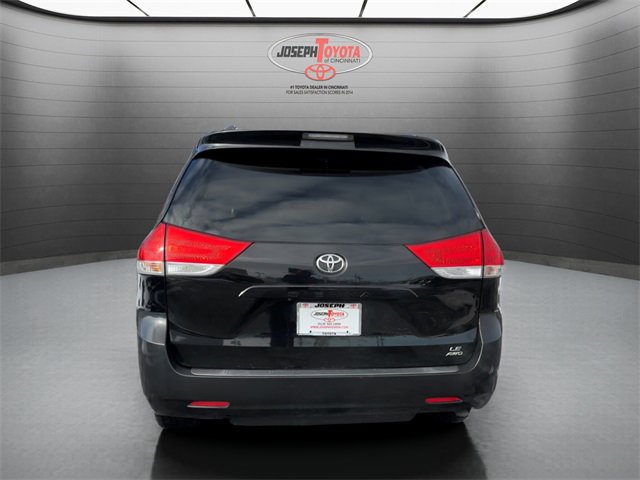 Used 2012 Toyota Sienna LE image 12