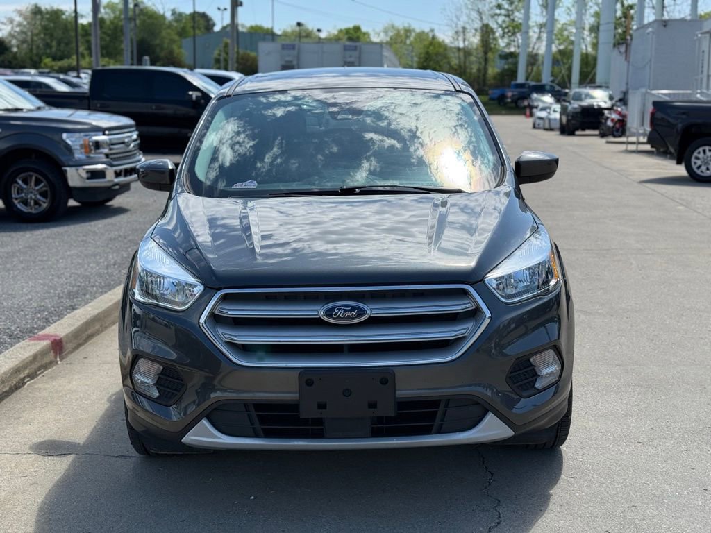 Used 2019 Ford Escape SE image 3