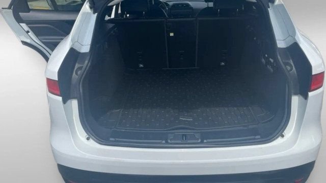 Used 2018 Jaguar F-PACE Prestige AWD/4WD image 10