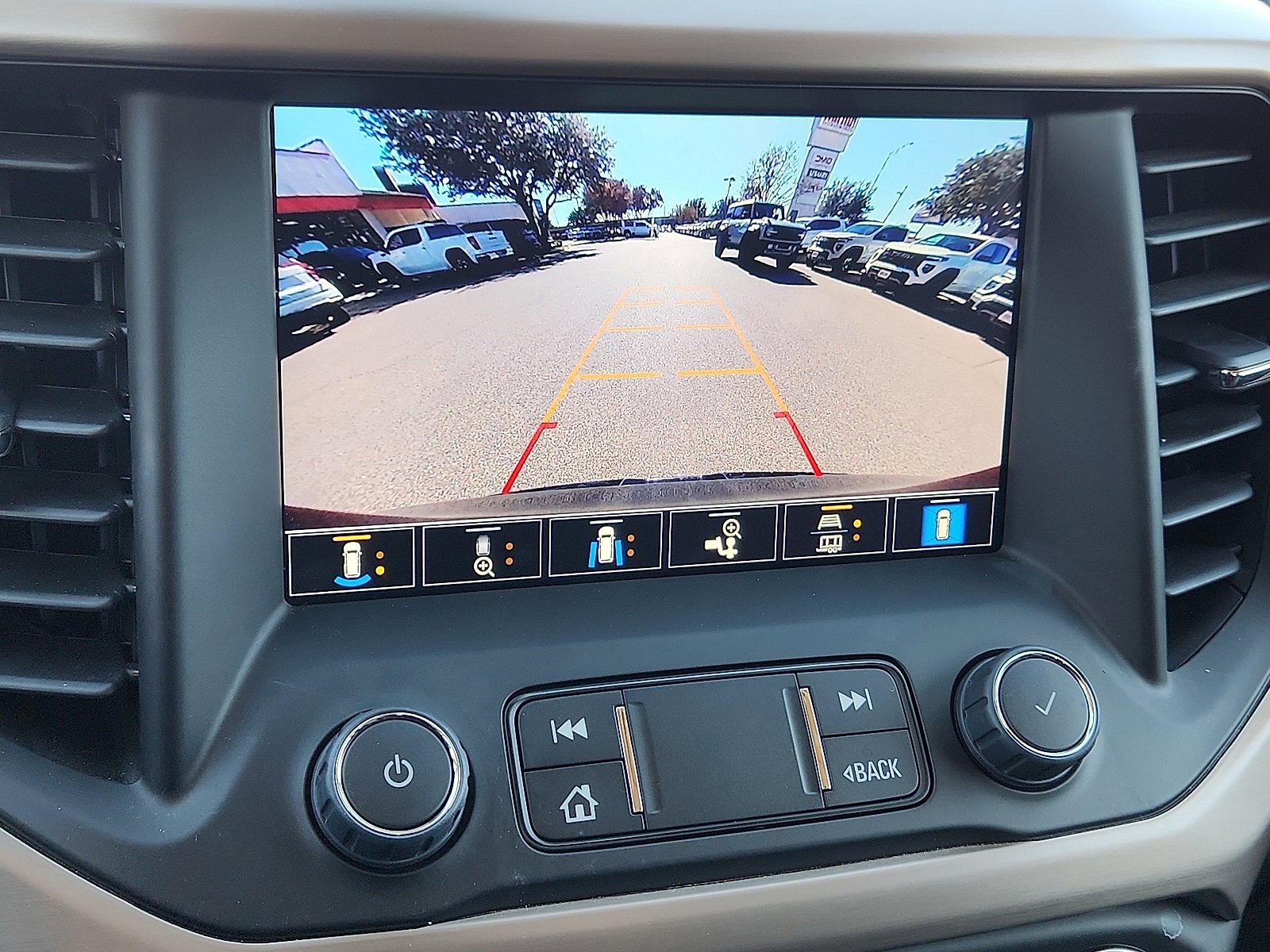 Used 2023 GMC Acadia Denali w/ Black Diamond Edition image 17