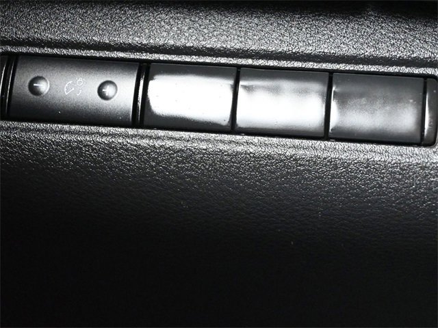 Used 2024 Nissan Pathfinder S image 31