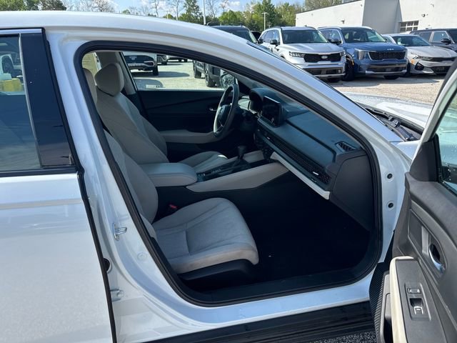 Used 2023 Honda Accord EX image 14