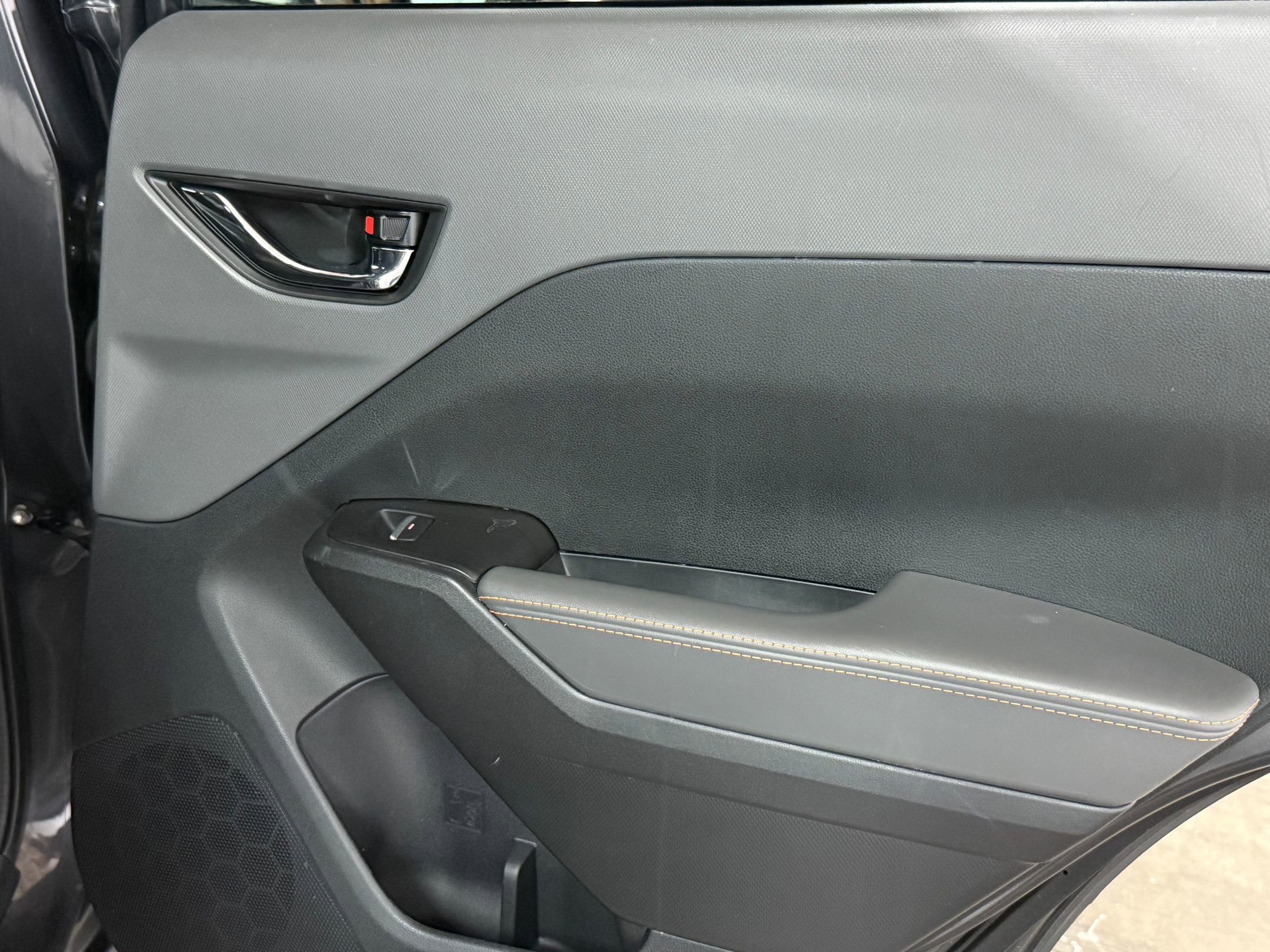 Used 2024 Subaru Crosstrek 2.5i Limited image 39